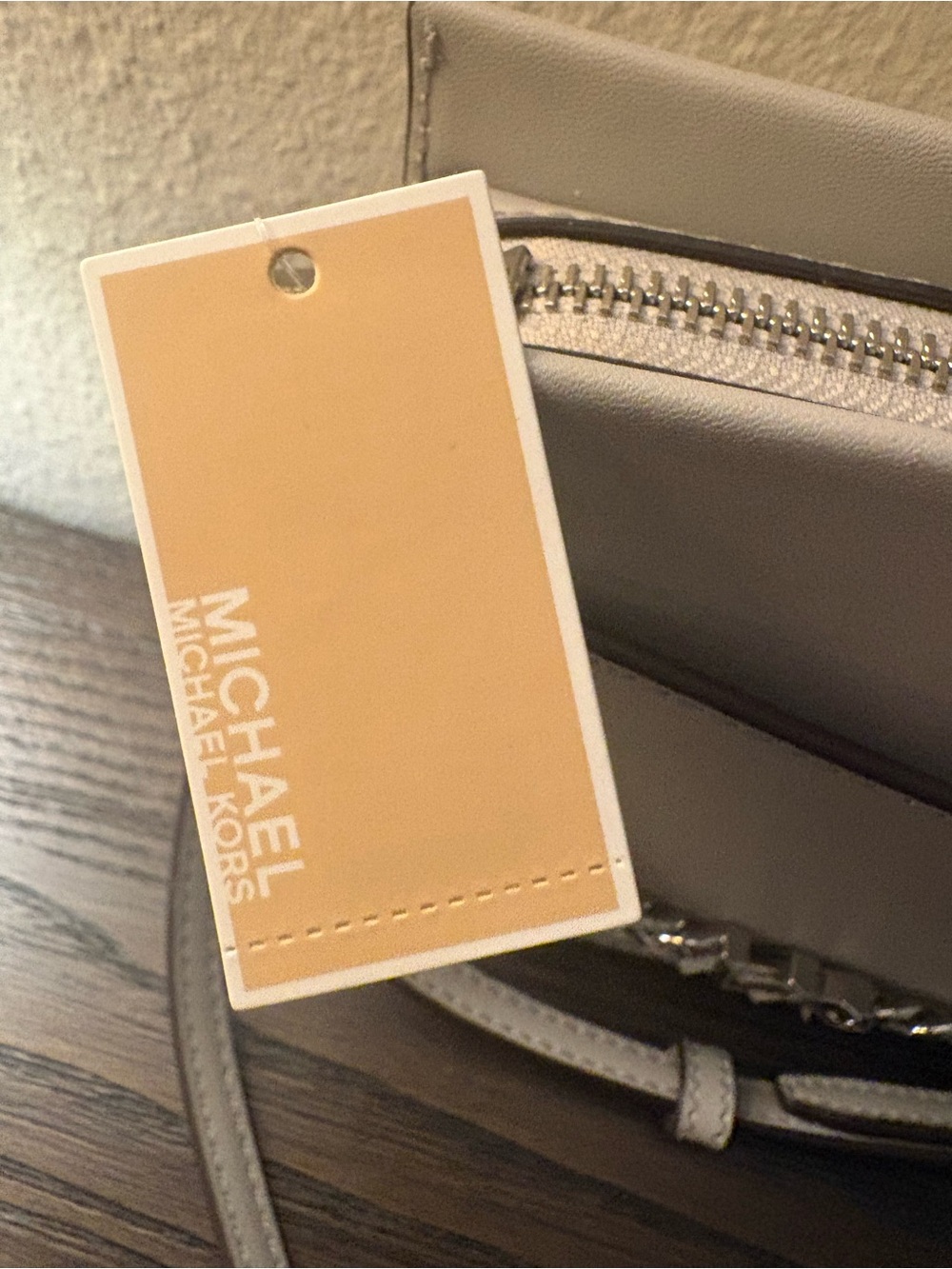 NEW AUTHENTIC Michael Kors Crossbody Handbag - Picture 14 of 16